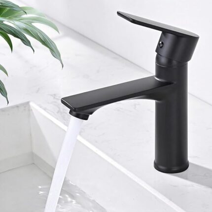 Wasserhahn Bad